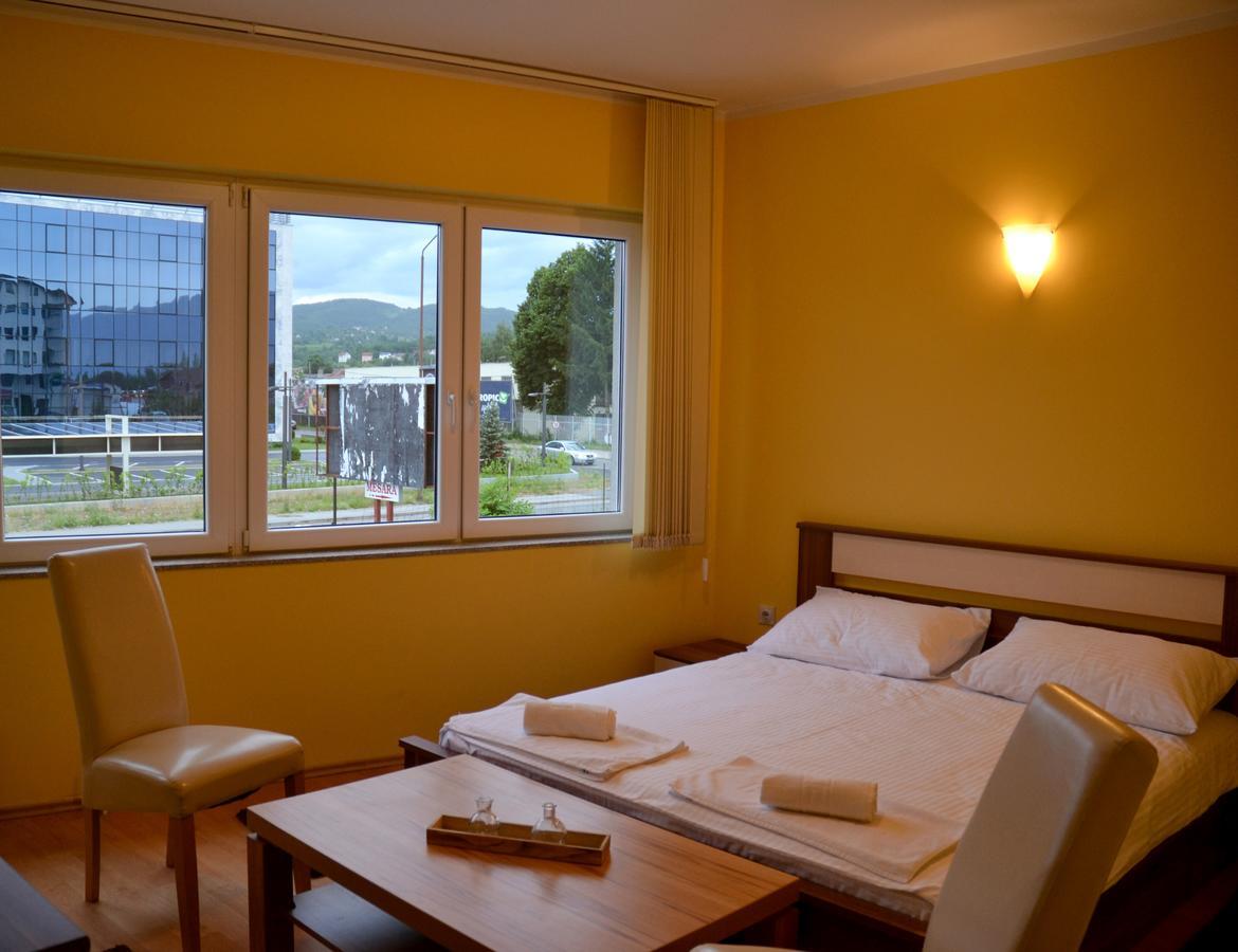 Hotel Victoria Lukavica Exterior foto